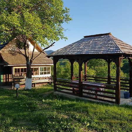 Вилла Ninga Rai Пойениле-Изей Экстерьер фото